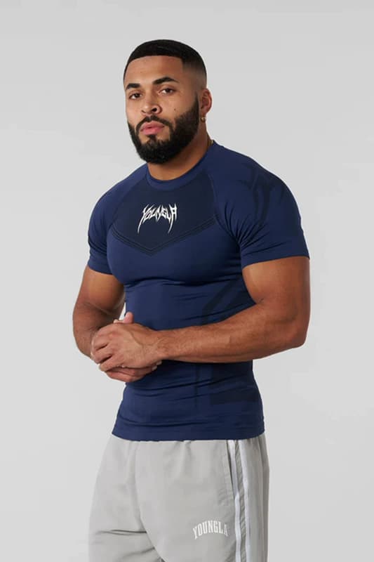 Youngla Quick-Dry Compression Tee — view 3