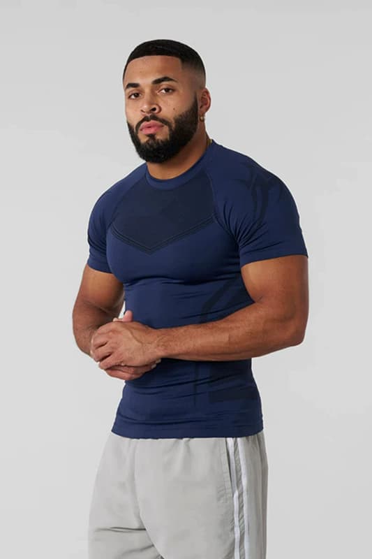 Youngla Quick-Dry Compression Tee — view 7