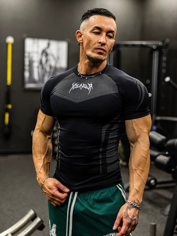 Youngla Quick-Dry Compression Tee — view 10